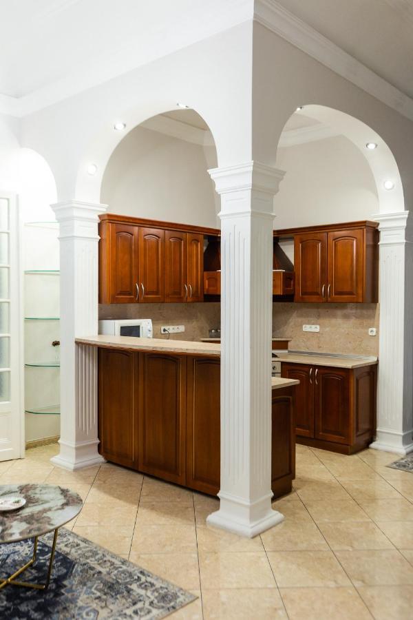 Luxury Downtown 3 Bedroom Apartment By Synagoge With Beautiful View 布达佩斯 外观 照片