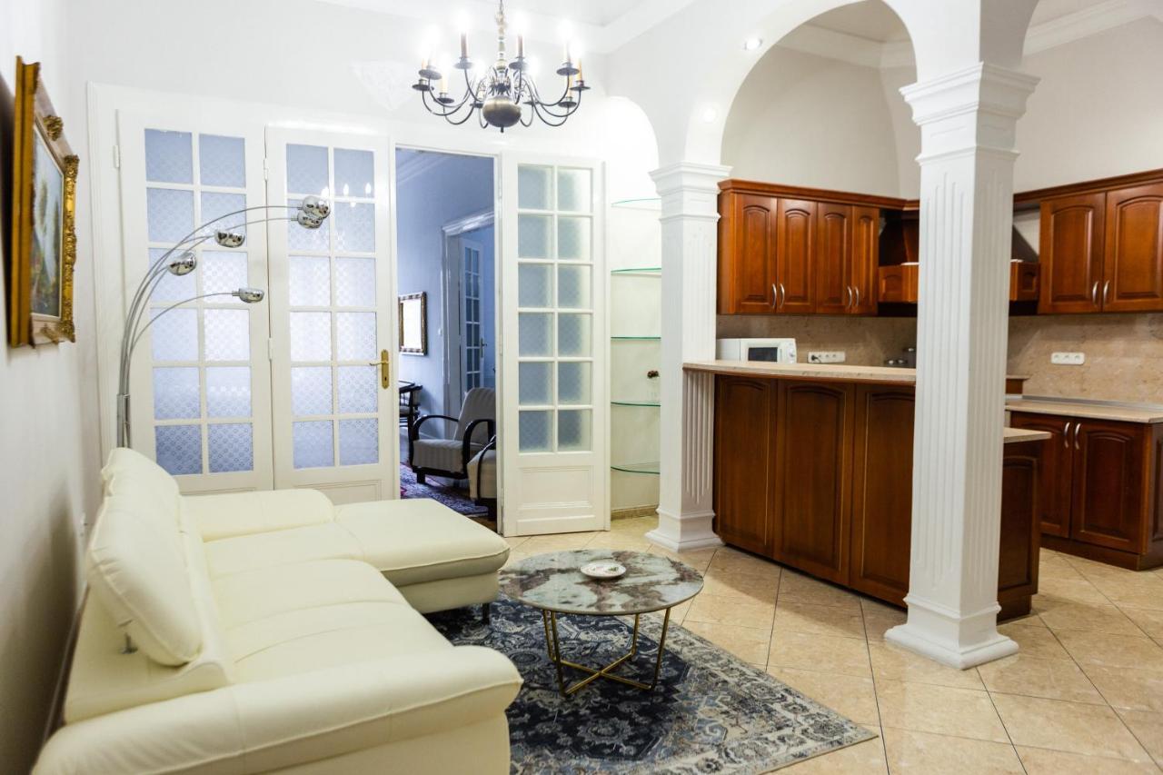 Luxury Downtown 3 Bedroom Apartment By Synagoge With Beautiful View 布达佩斯 外观 照片