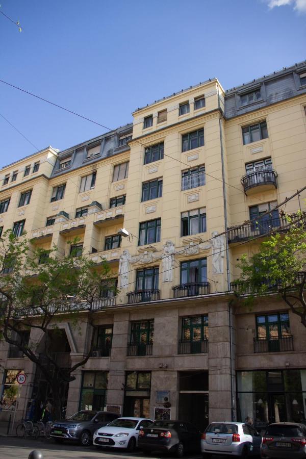 Luxury Downtown 3 Bedroom Apartment By Synagoge With Beautiful View 布达佩斯 外观 照片